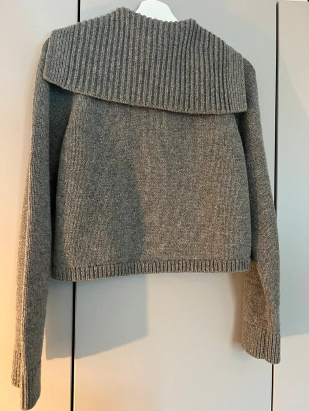 COS 100% Wool Cropped Cardigan Gray S - Picture 6 of 8